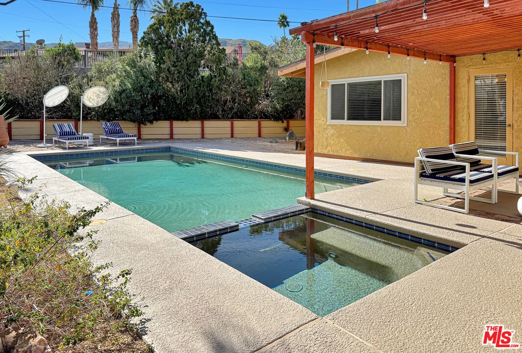 68125 Valley Vista Dr