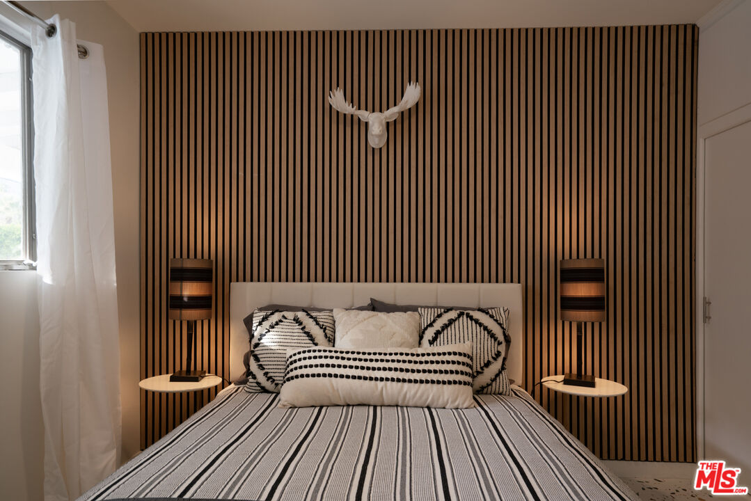 459 E Avenida Olancha Unit: 1