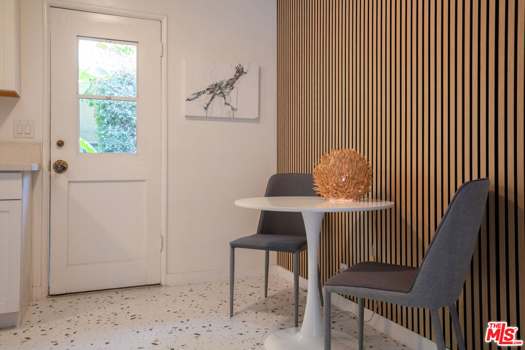 459 E Avenida Olancha Unit: 1