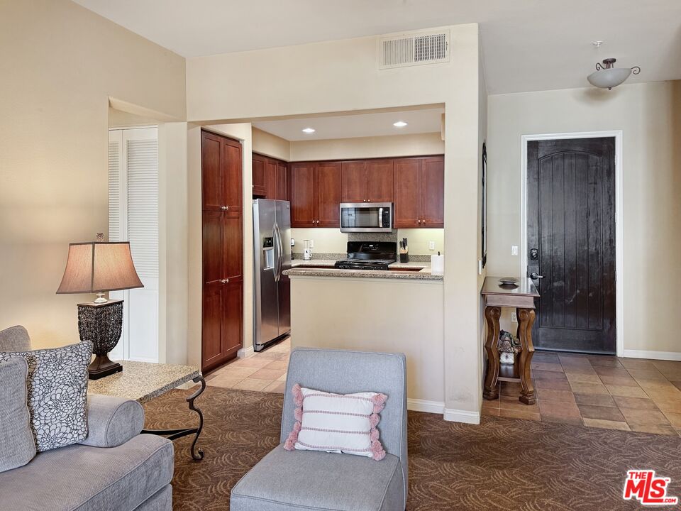48672 Legacy Dr
