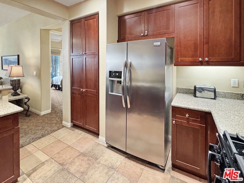 48672 Legacy Dr
