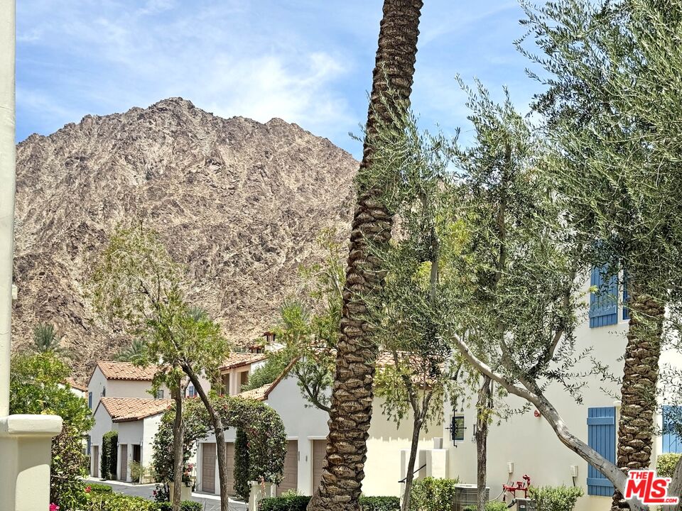 48696 Legacy Dr