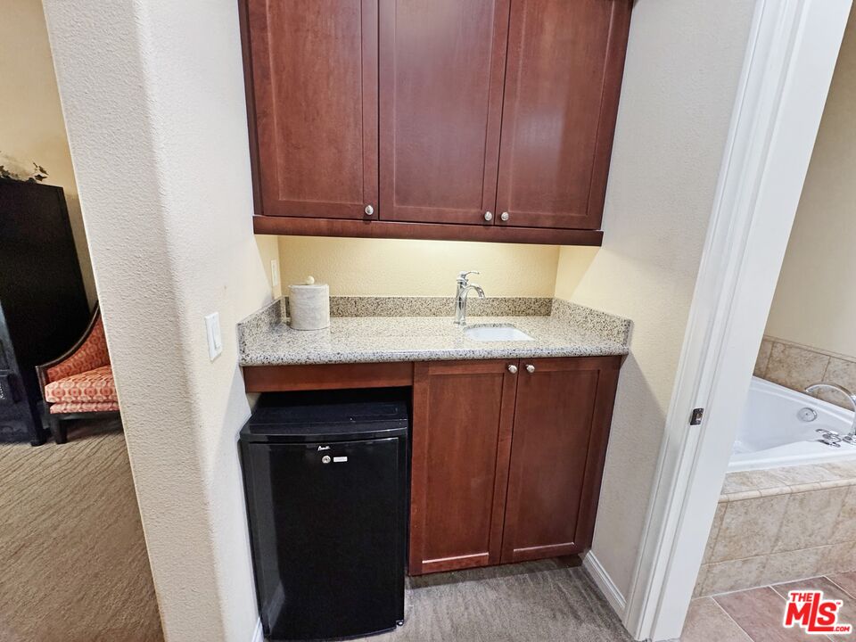 48696 Legacy Dr