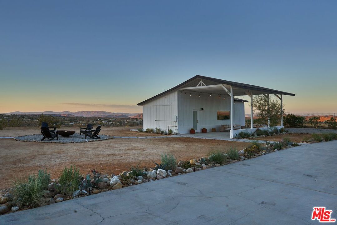 55522 Chaparral Rd