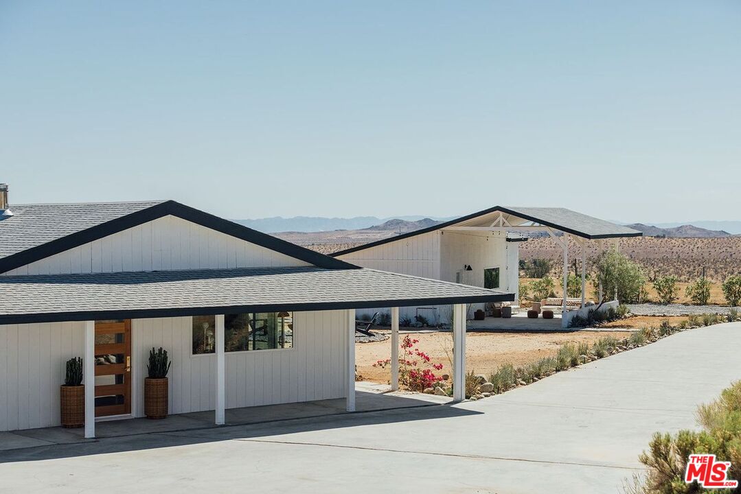 55522 Chaparral Rd
