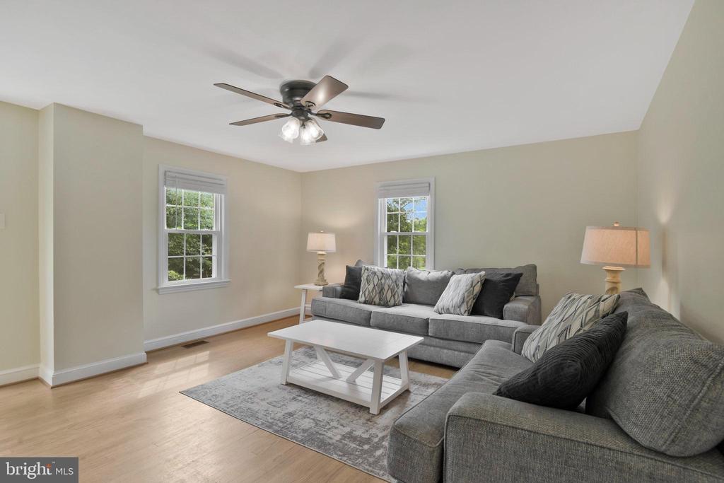 7308 Bunker Hill Rd