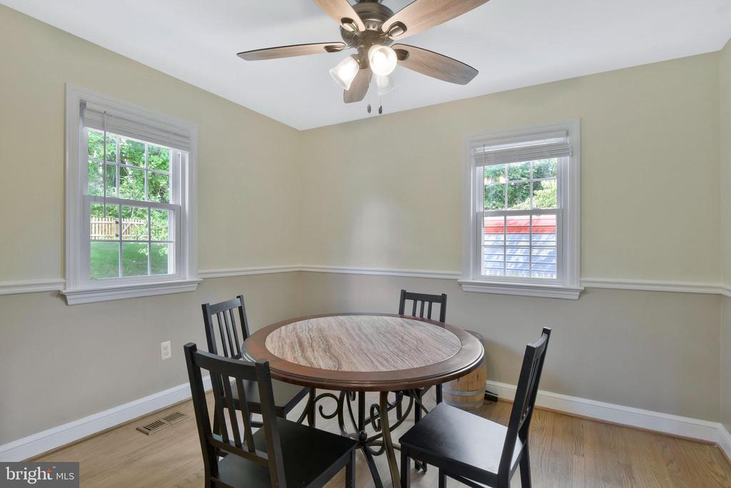 7308 Bunker Hill Rd