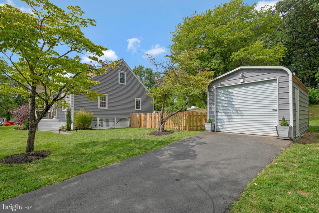 7308 Bunker Hill Rd