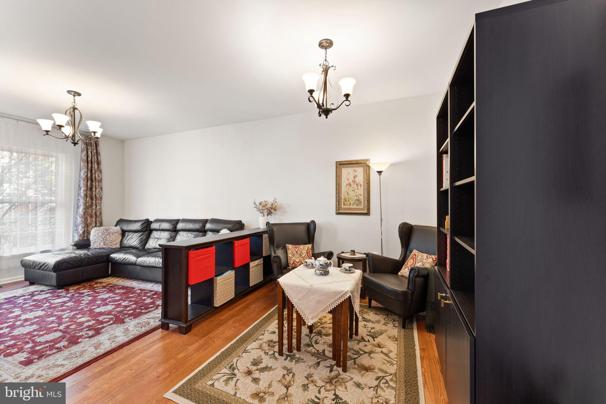 4094 Fountainside Ln