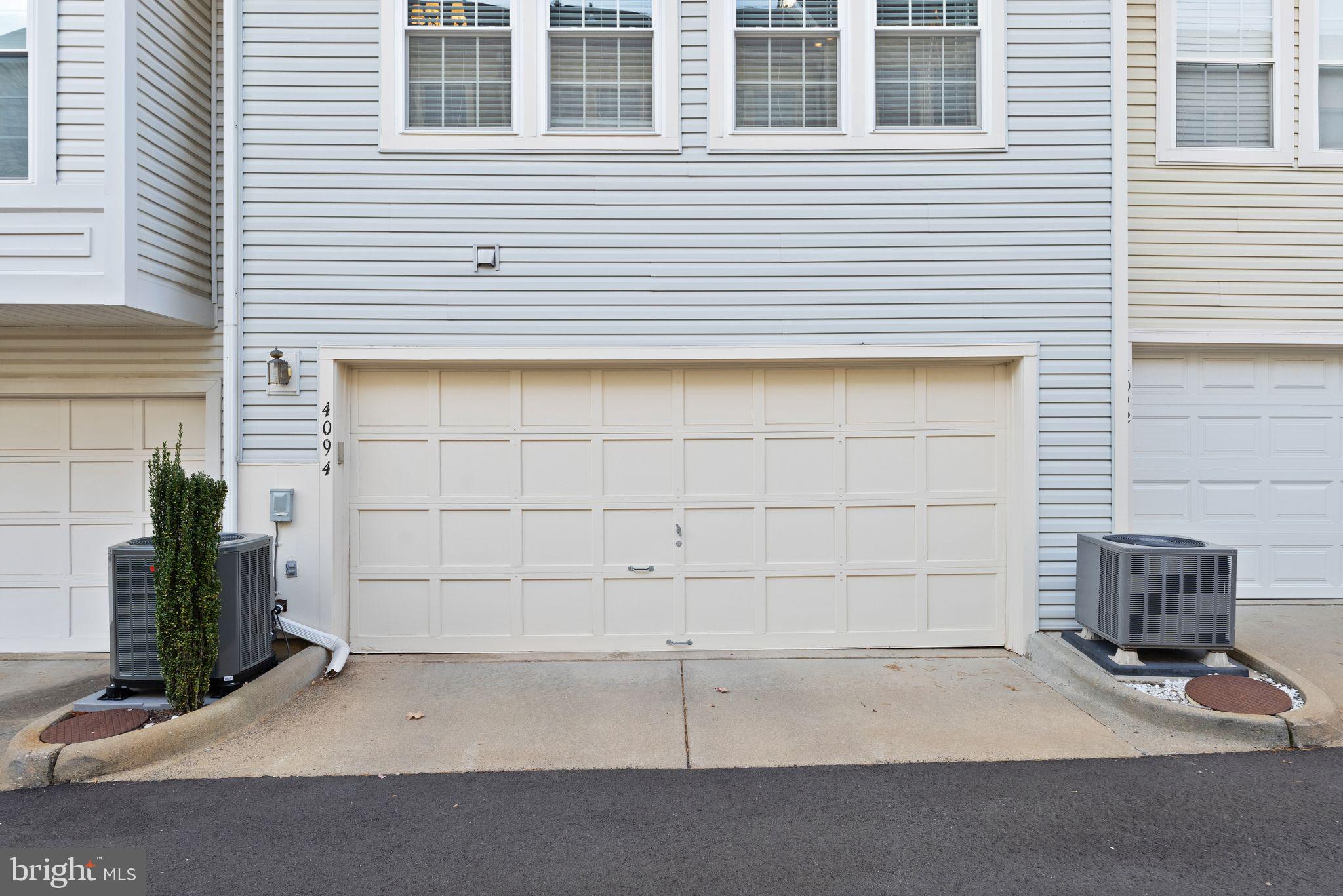 4094 Fountainside Ln