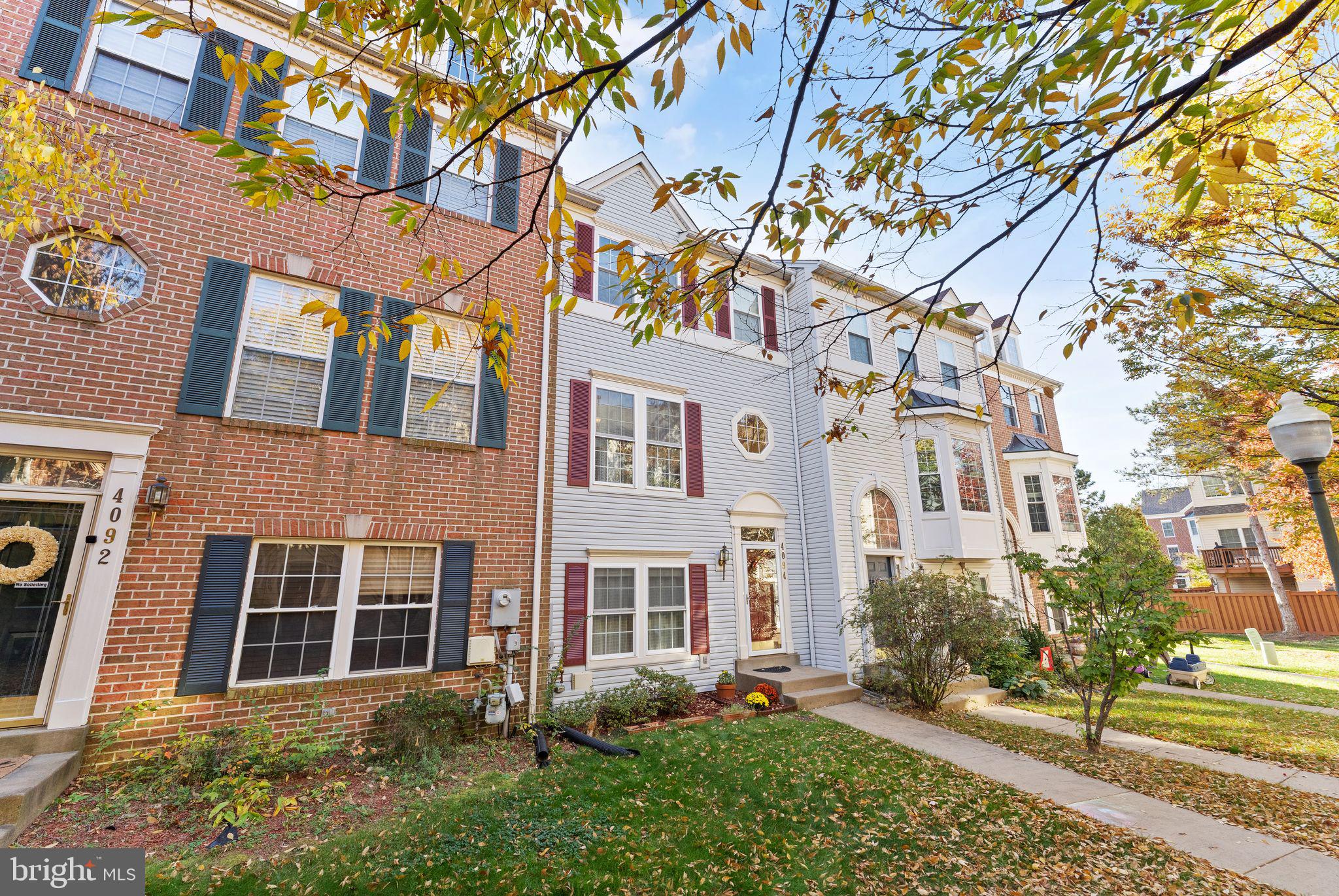 4094 Fountainside Ln