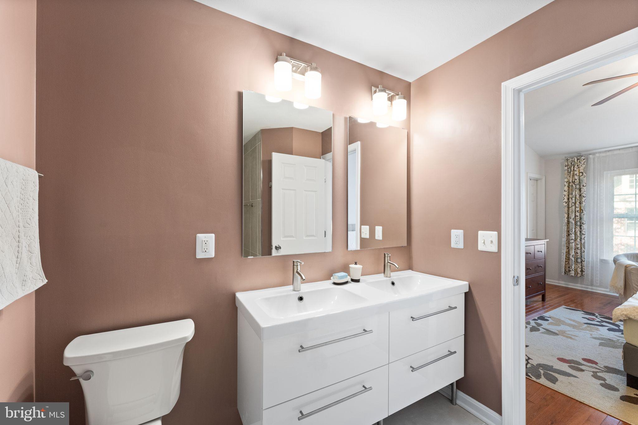 4094 Fountainside Ln