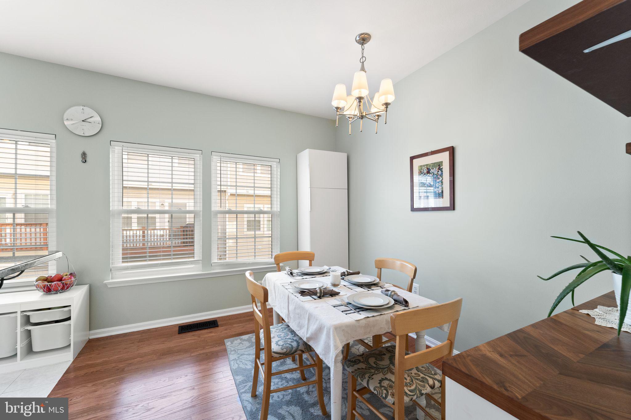 4094 Fountainside Ln