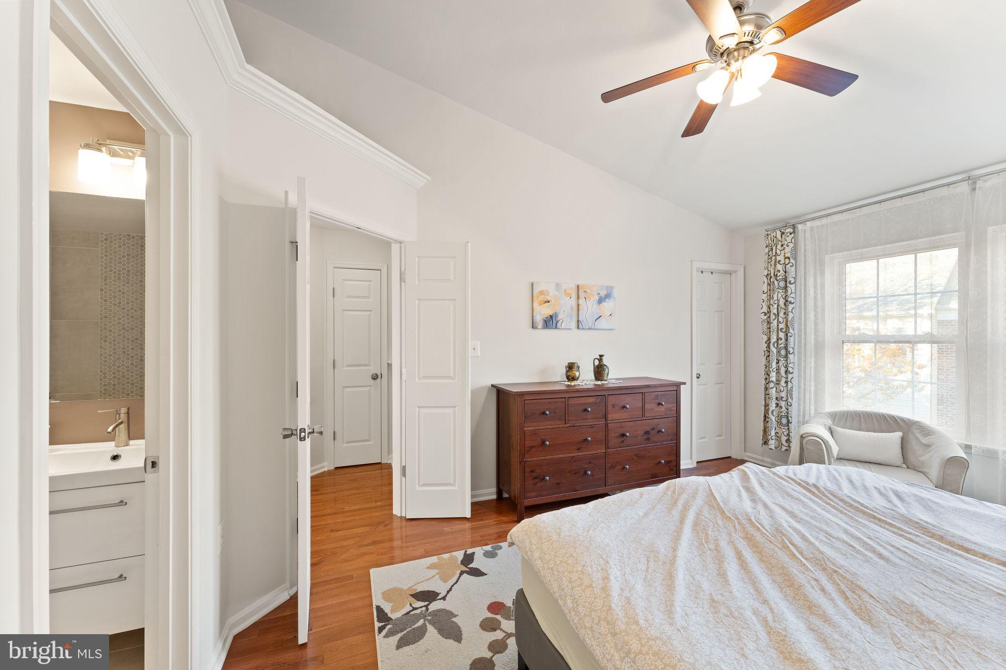 4094 Fountainside Ln