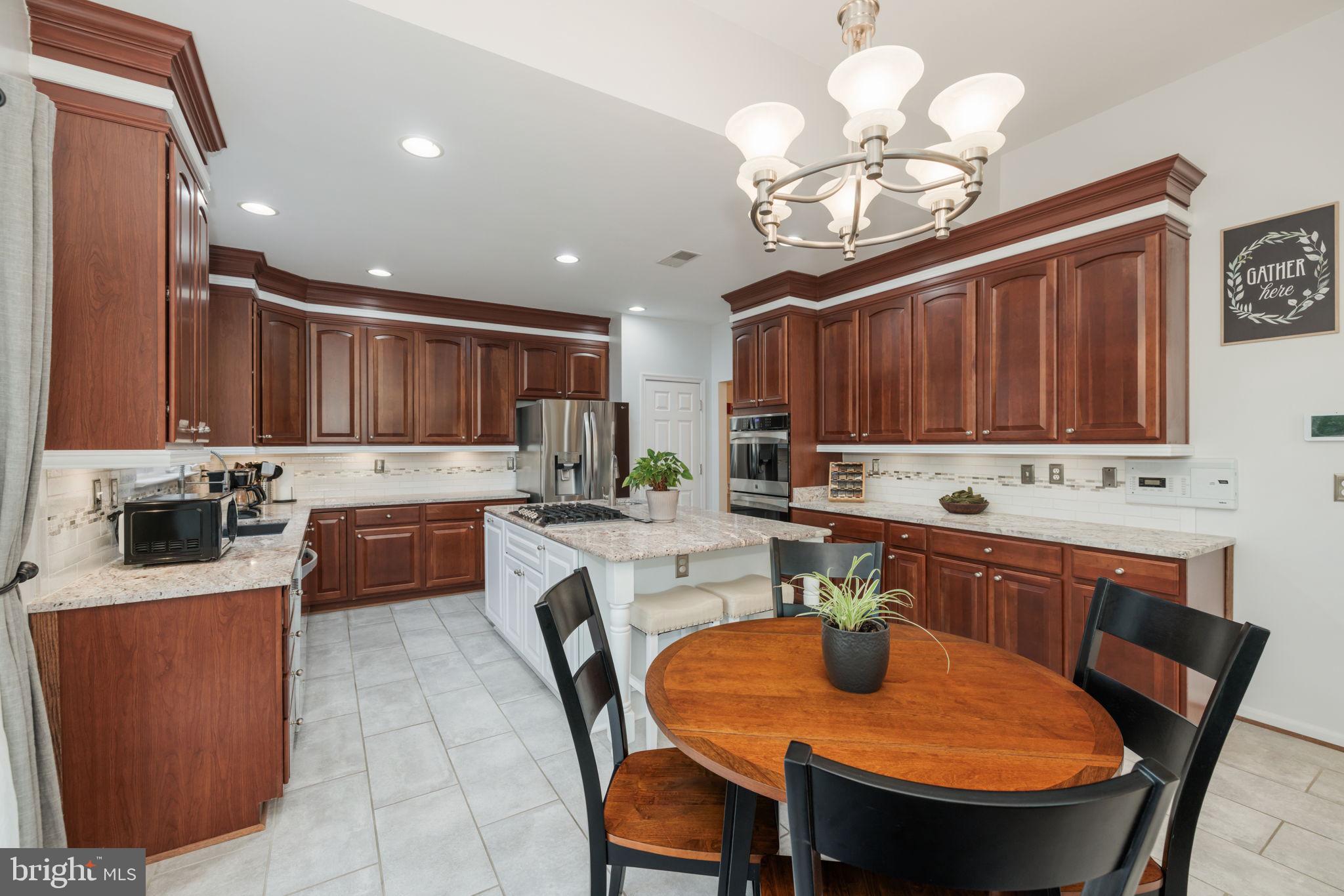 7226 Lyndam Hill Cir