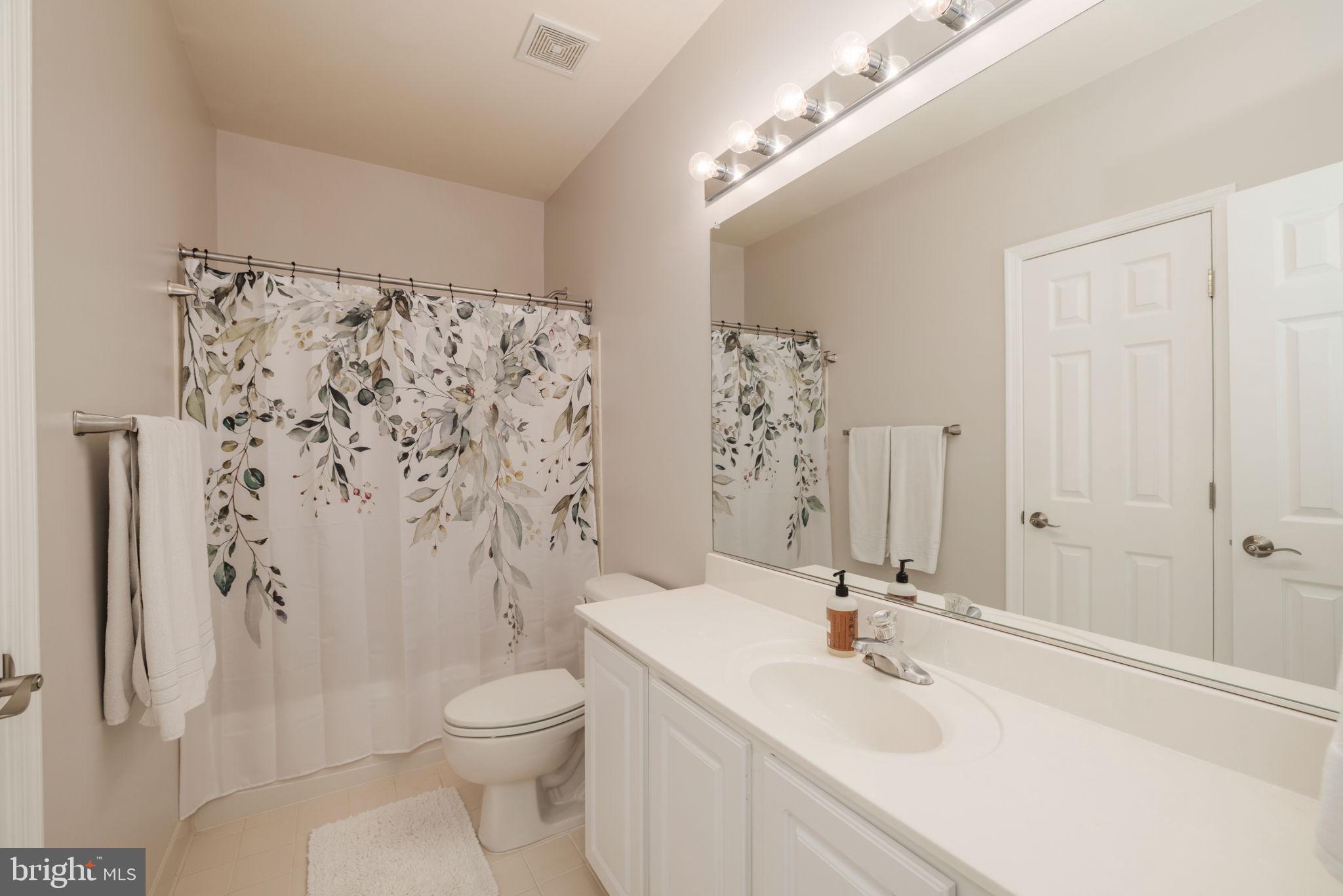 7226 Lyndam Hill Cir