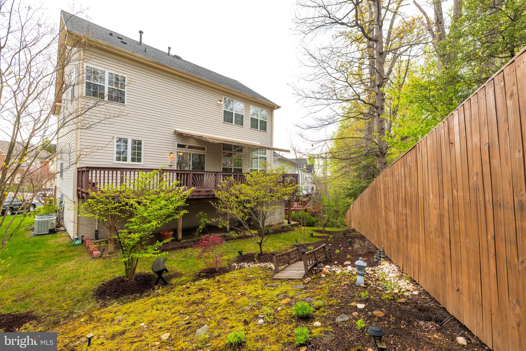 7226 Lyndam Hill Cir