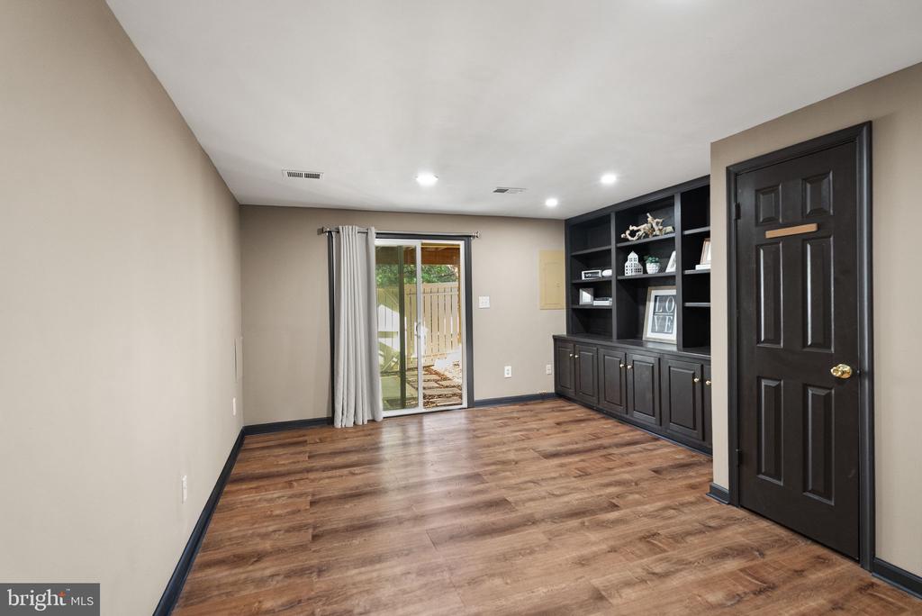1700 QUIETREE DRIVE