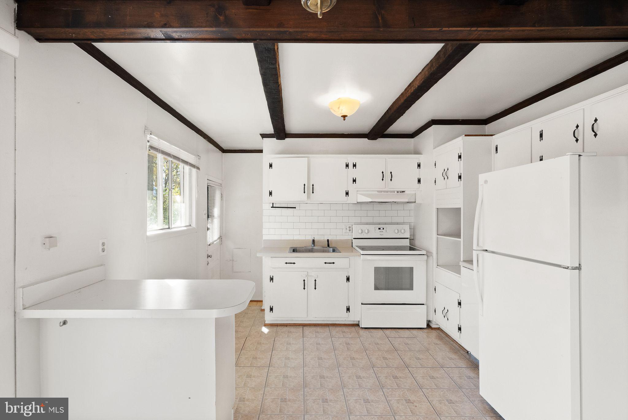 1412 PATRICK CIRCLE SW