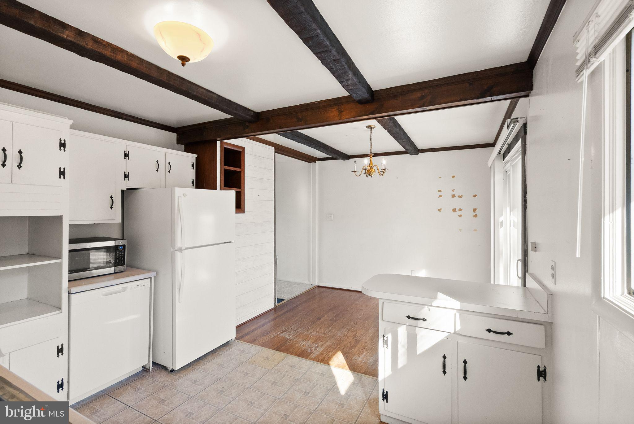 1412 PATRICK CIRCLE SW