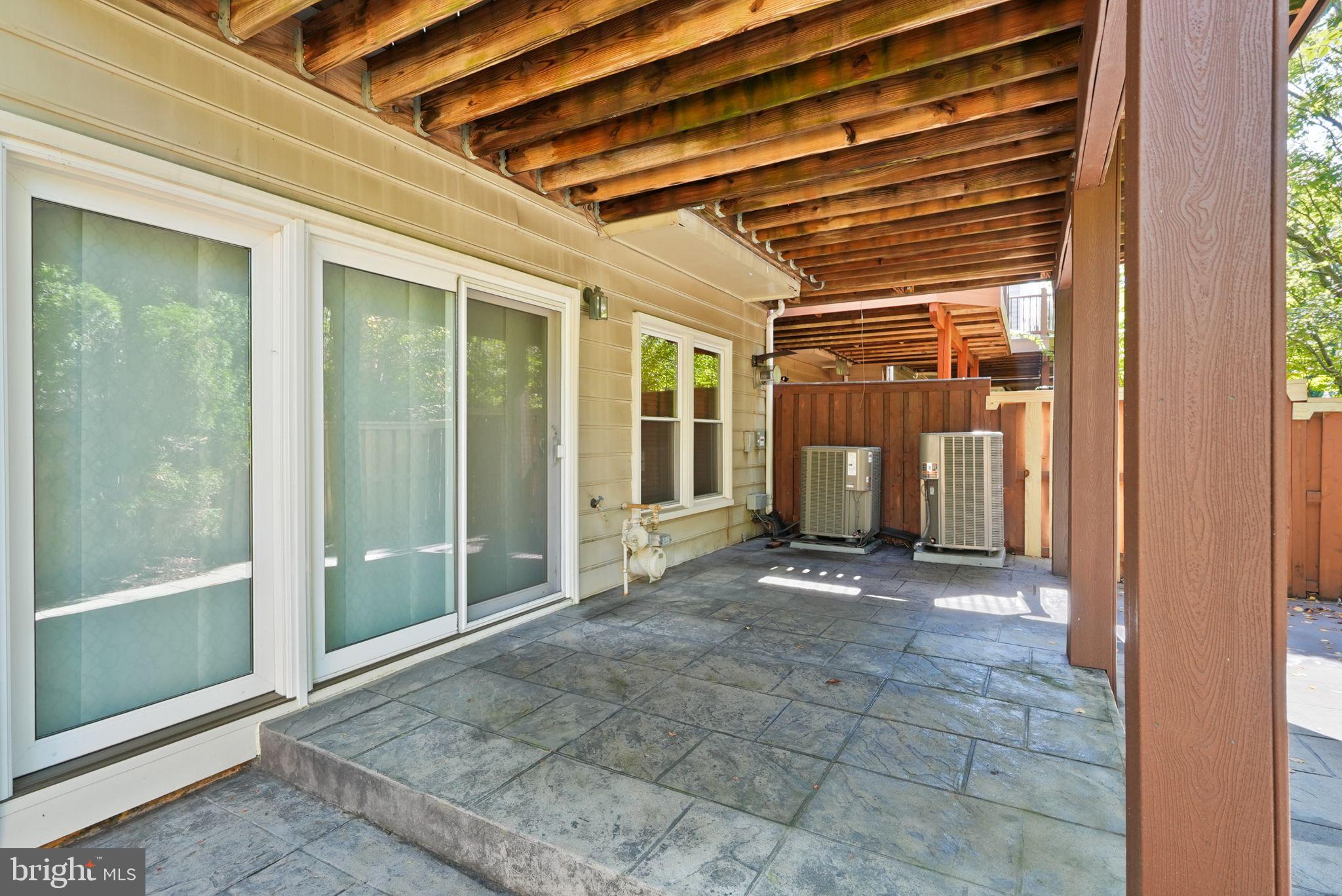 1800 BRENTRIDGE STREET