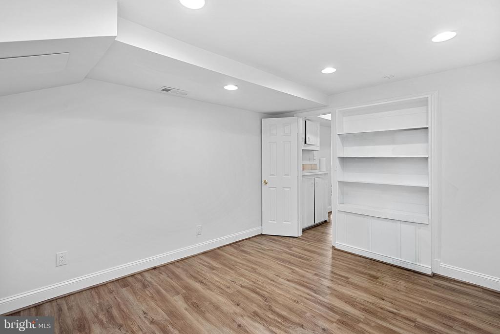 7408 MASONVILLE DRIVE