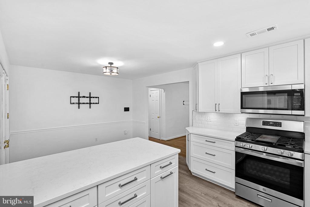 7408 MASONVILLE DRIVE
