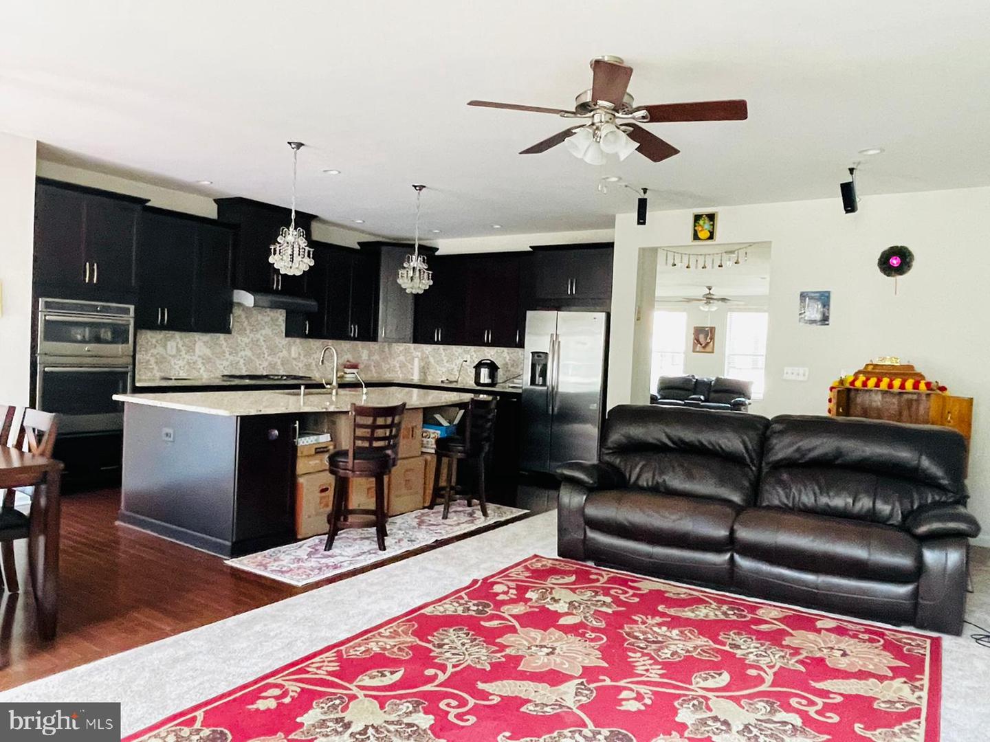 42841 Edgegrove Heights Ter