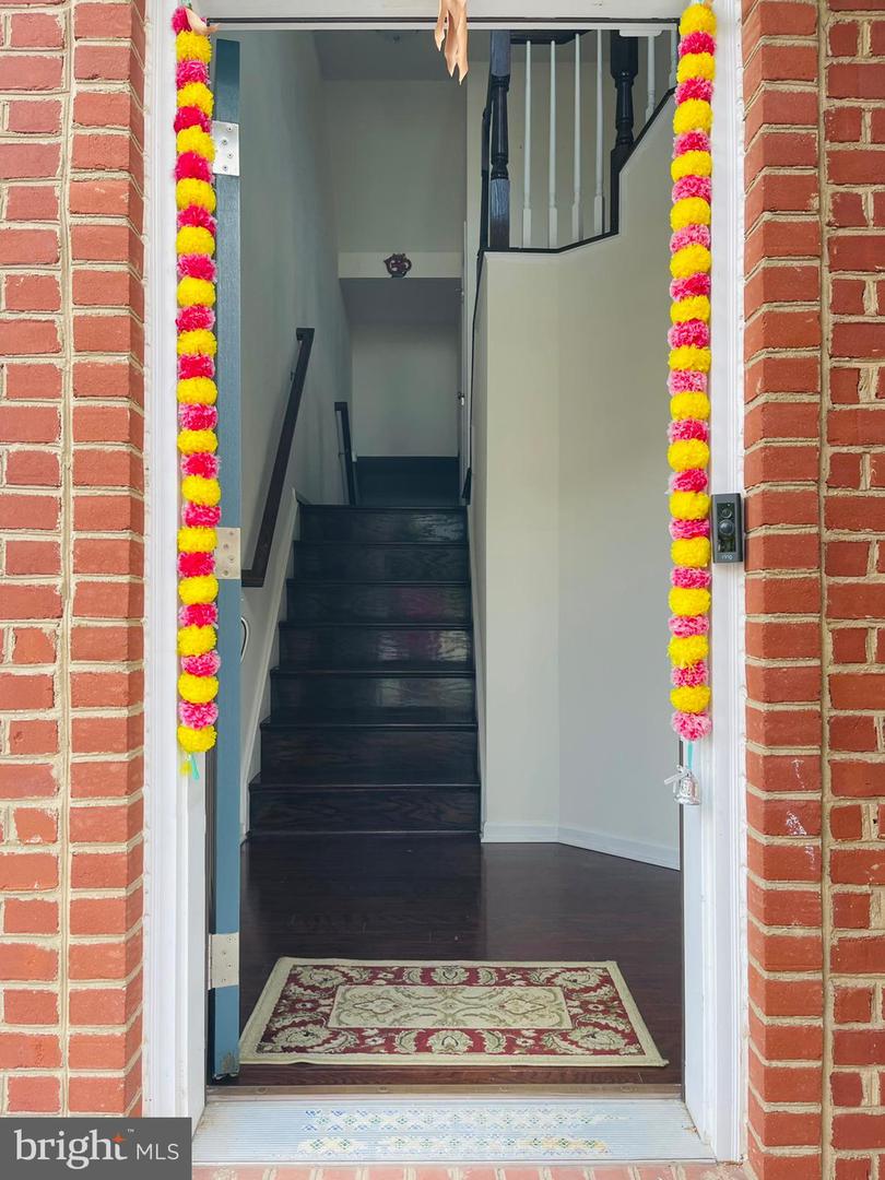 42841 Edgegrove Heights Ter