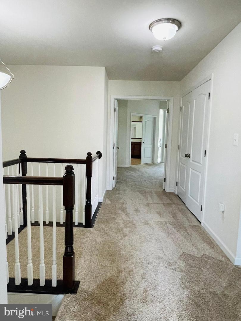 42841 Edgegrove Heights Ter