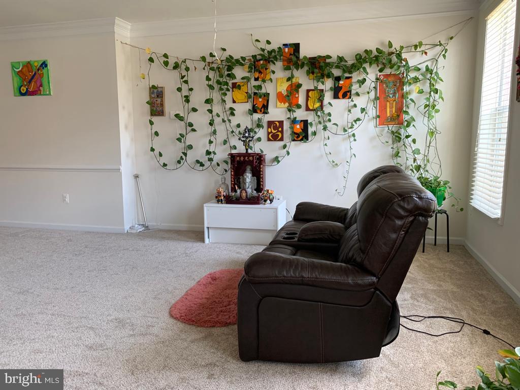 42841 Edgegrove Heights Ter