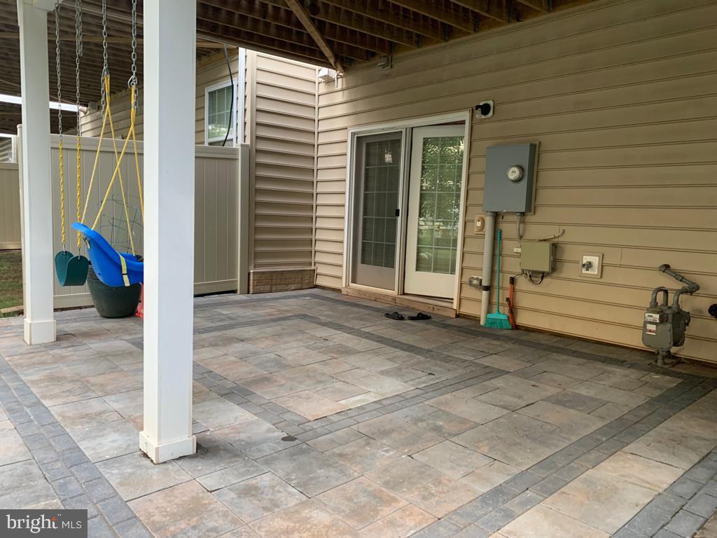 42841 Edgegrove Heights Ter