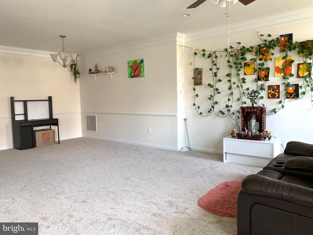 42841 Edgegrove Heights Ter