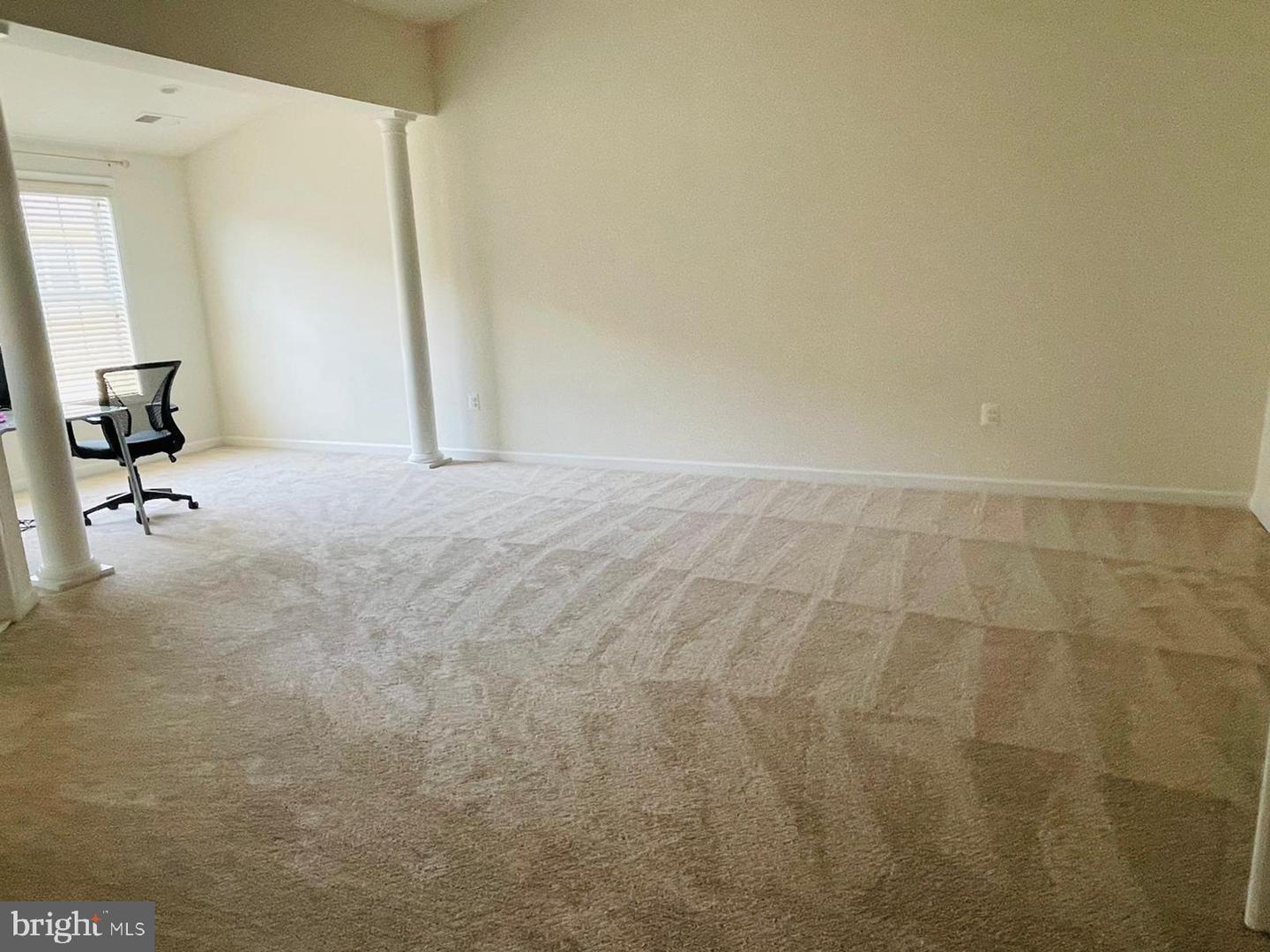 42841 Edgegrove Heights Ter