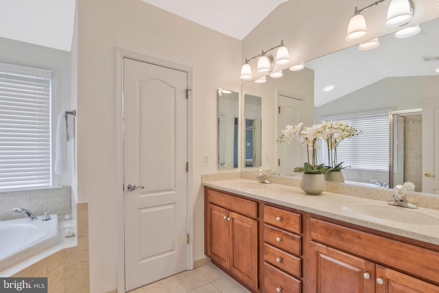 42048 Angel Arch Ter