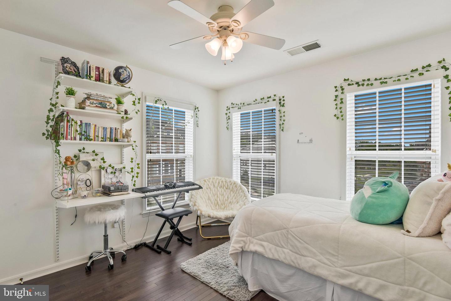 42048 Angel Arch Ter