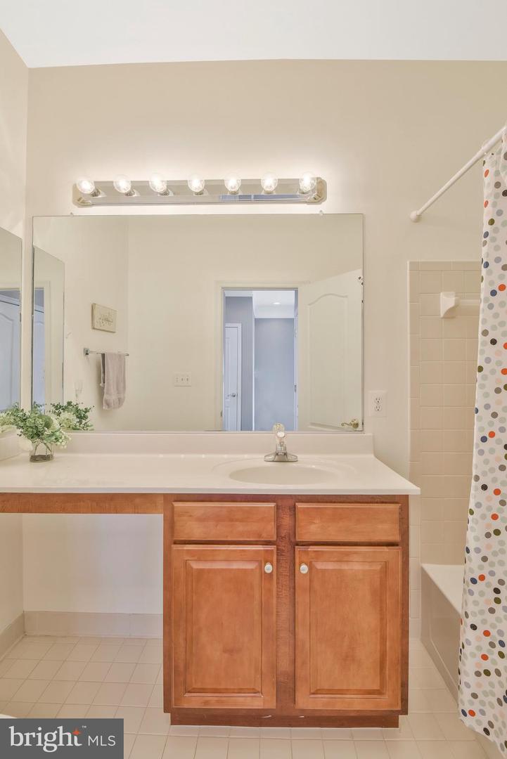 42048 Angel Arch Ter