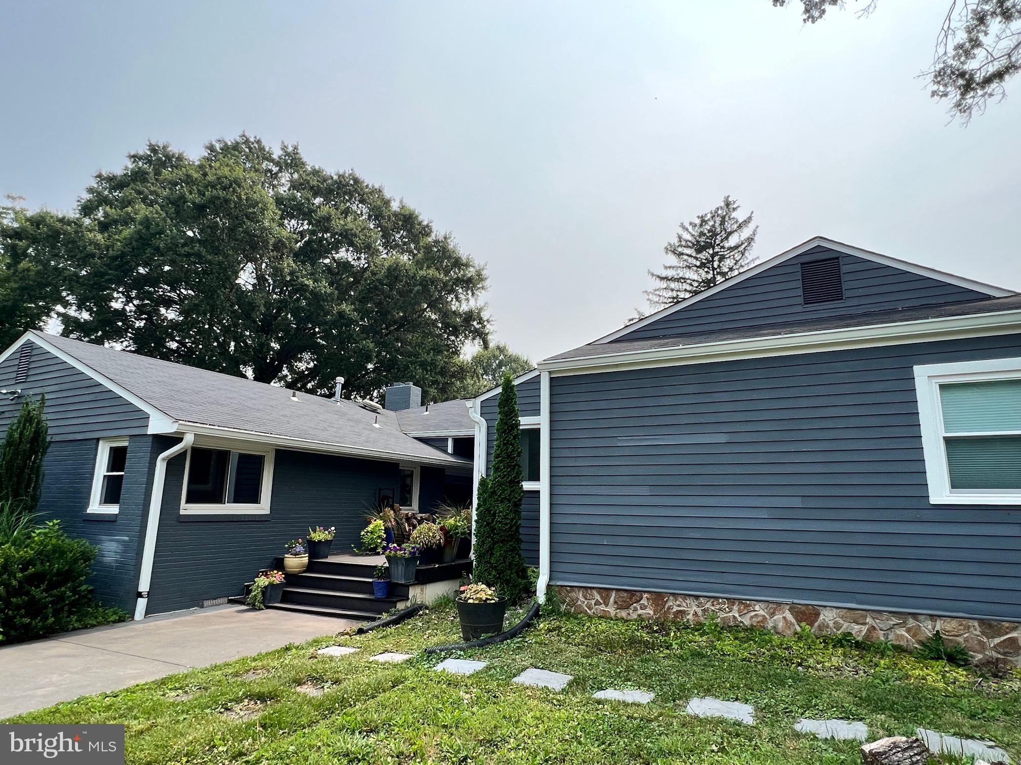 19386 Youngs Cliff Rd