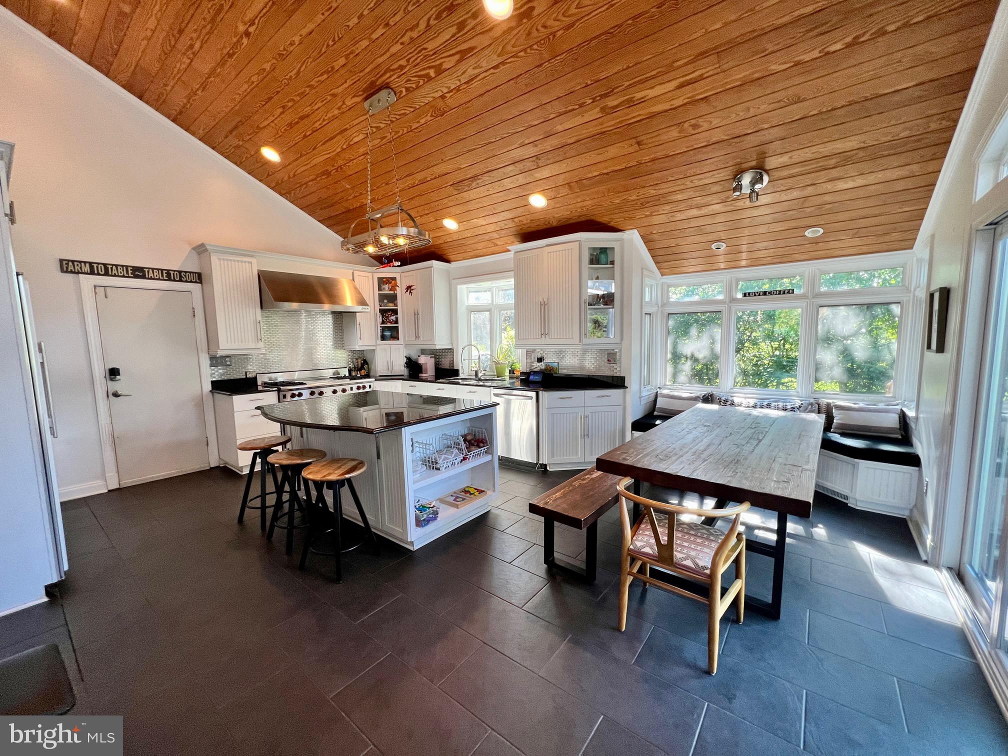 19386 Youngs Cliff Rd