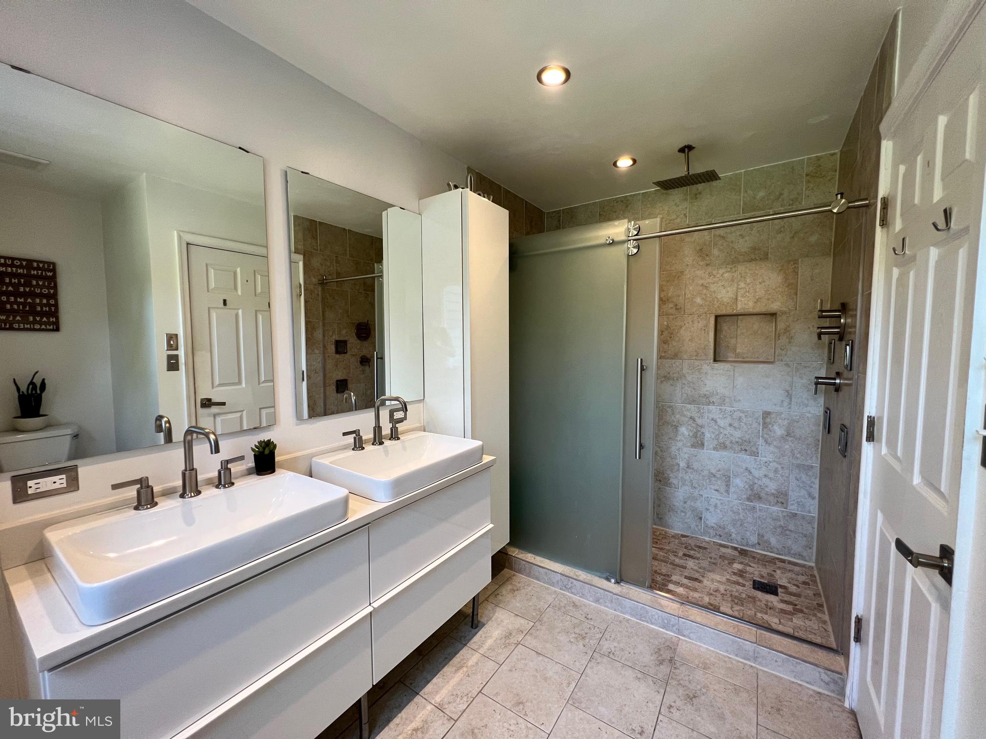 19386 Youngs Cliff Rd