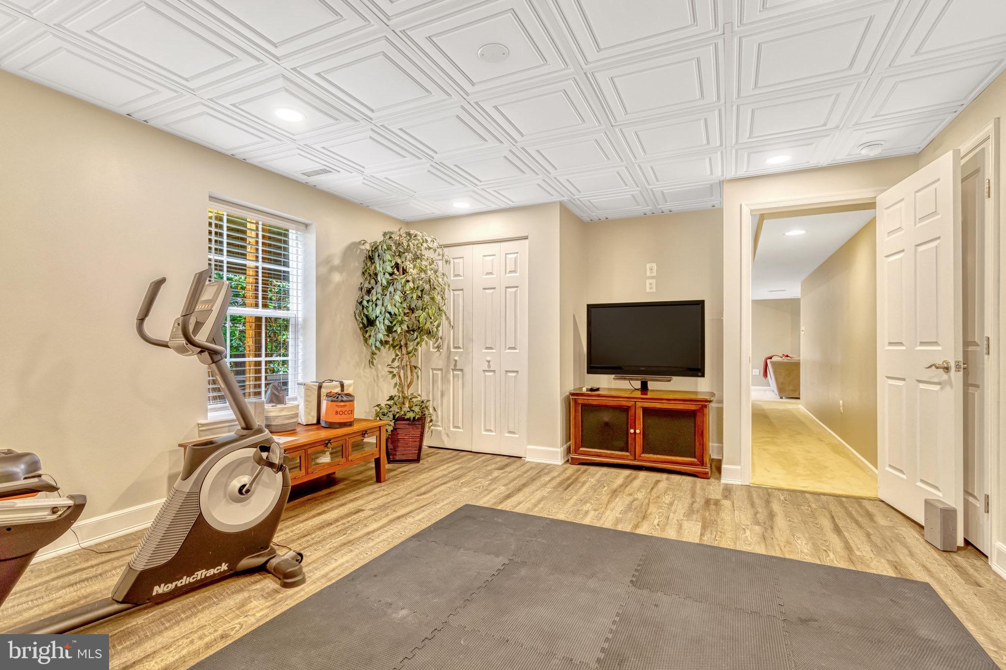 20873 Great Falls Forest Dr