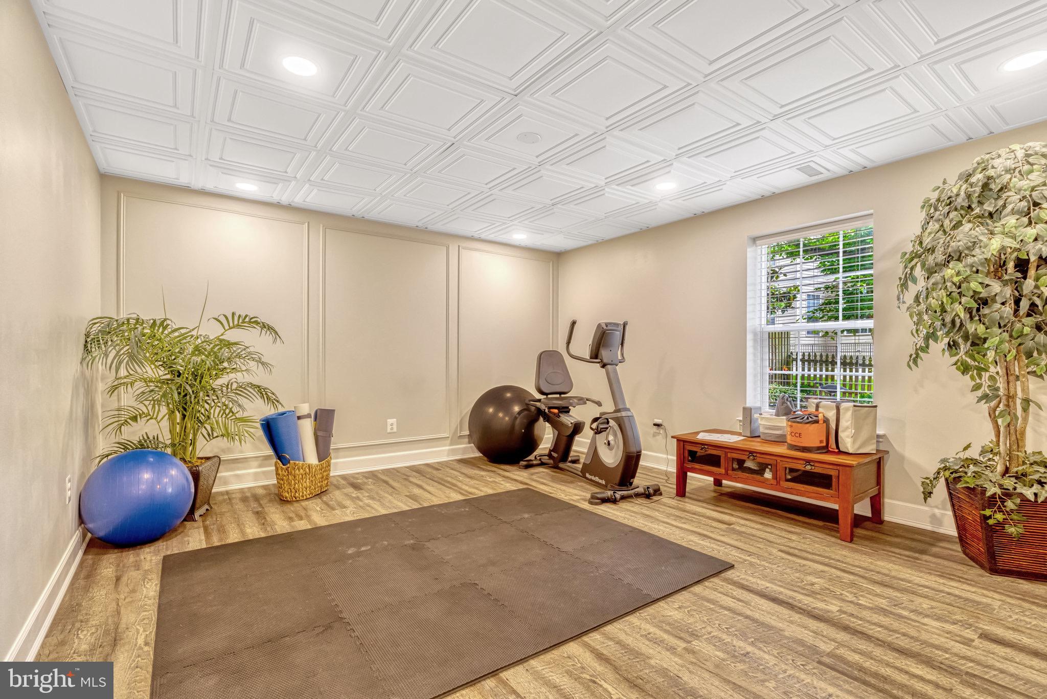 20873 Great Falls Forest Dr