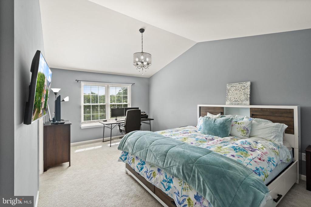 21826 Kings Crossing Ter