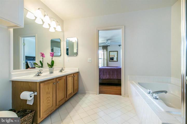 21875 RAILWAY TER #200