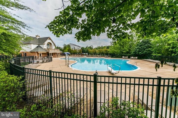 21875 RAILWAY TER #200