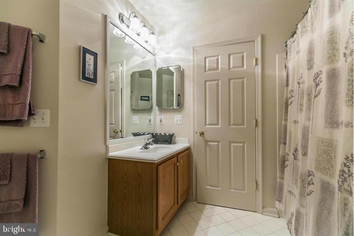 21875 RAILWAY TER #200