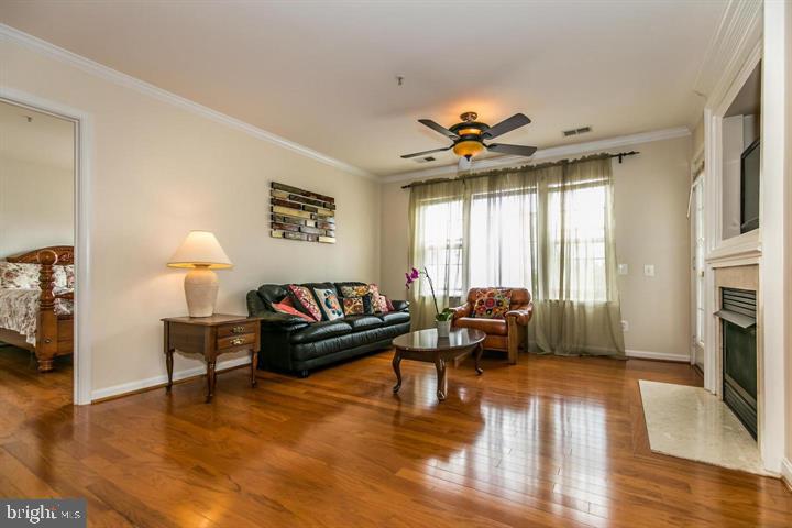 21875 RAILWAY TER #200