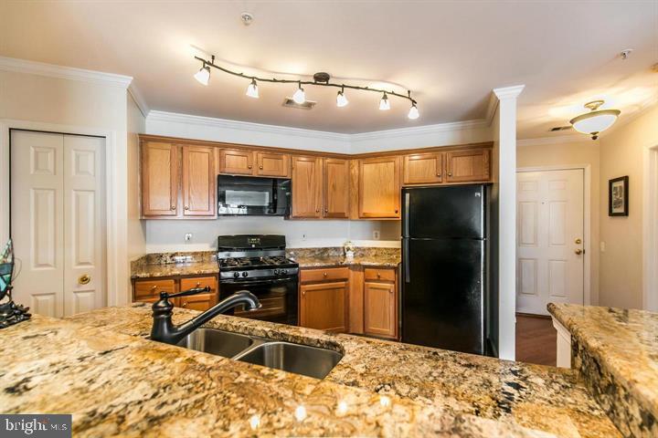 21875 RAILWAY TER #200