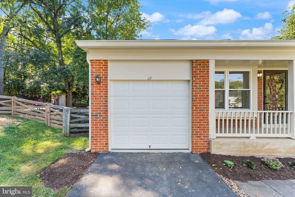 16 WORTHINGTON COURT