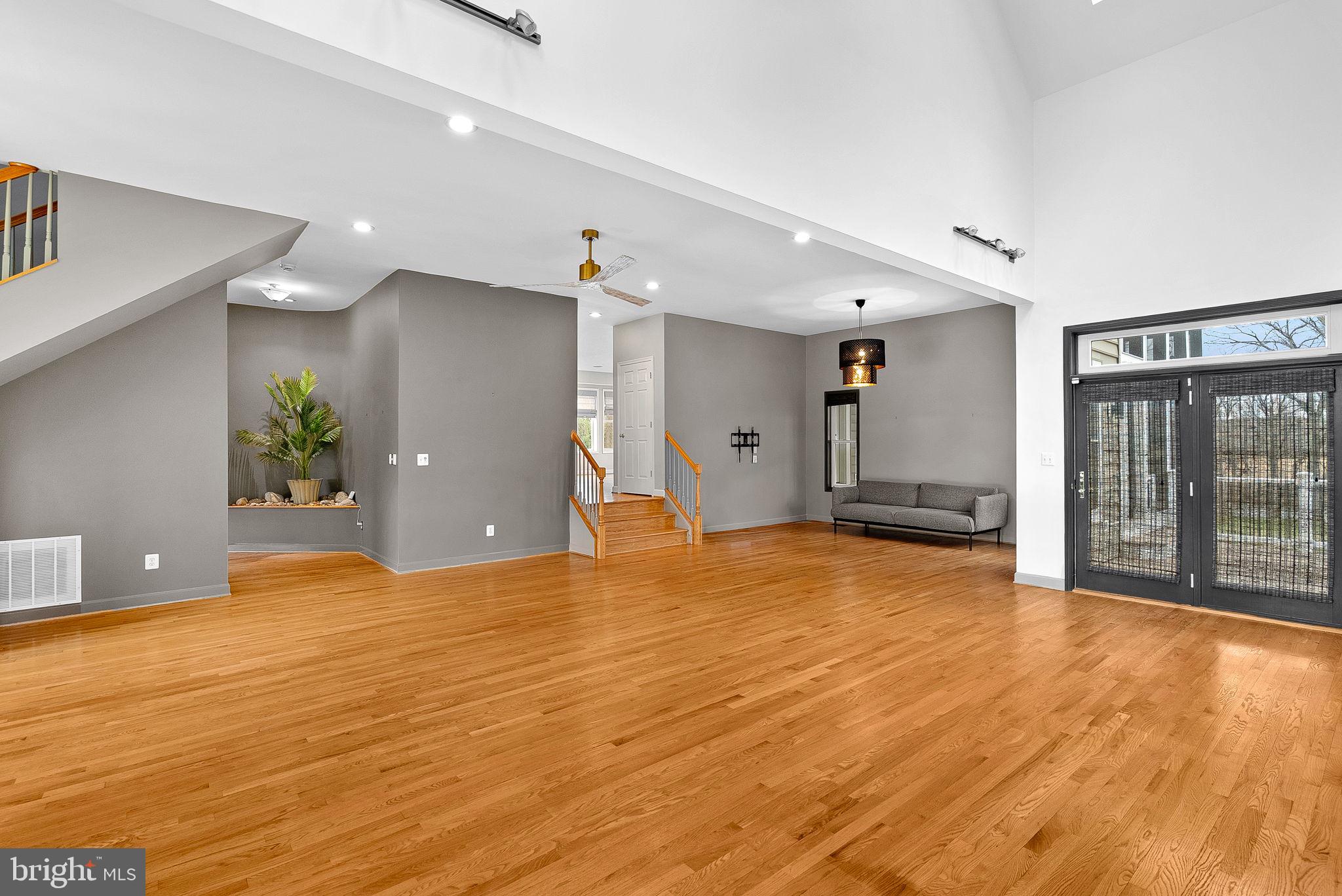 19451 YOUNGS CLIFF ROAD